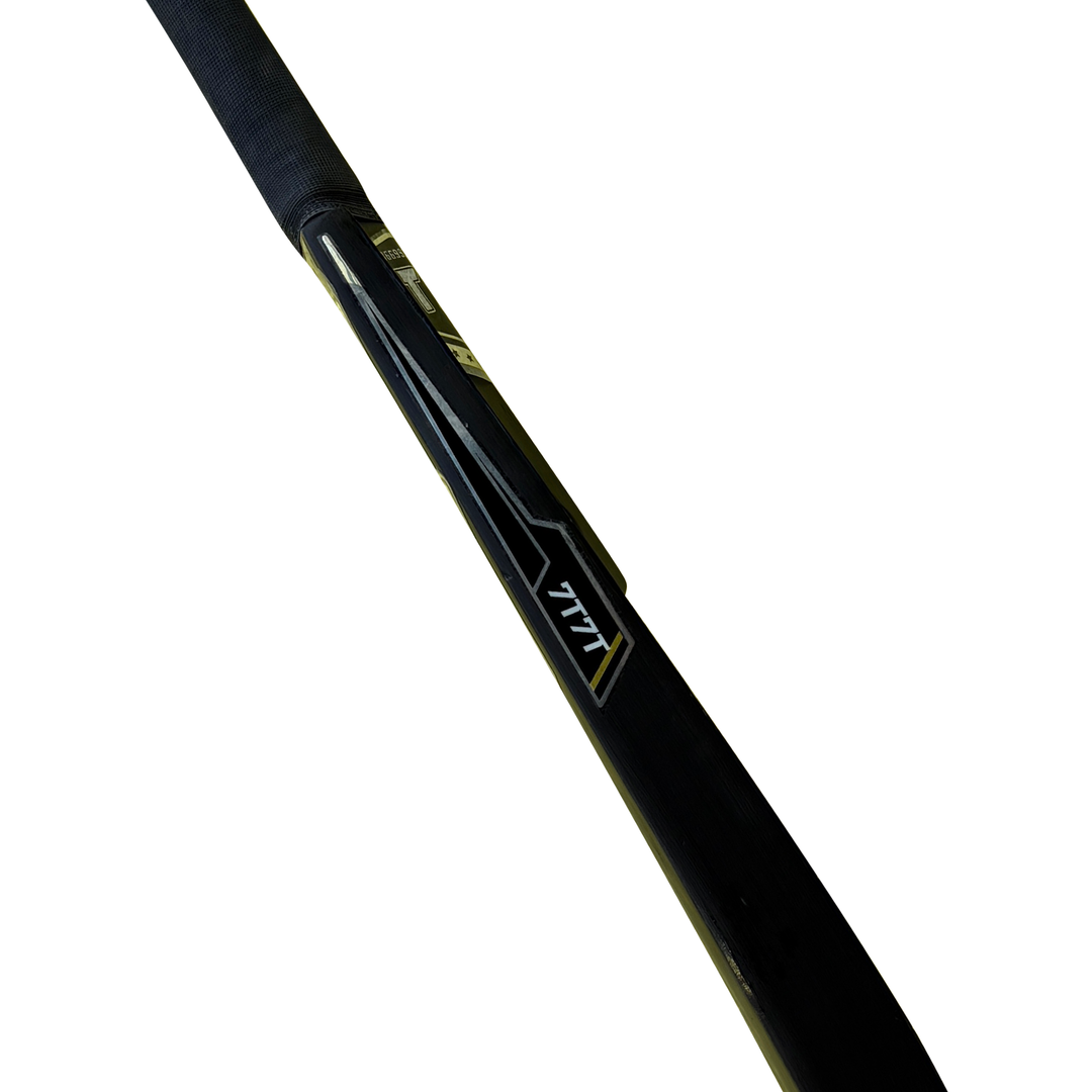 7T7T One Side Hero Edition Red Tennis Bat