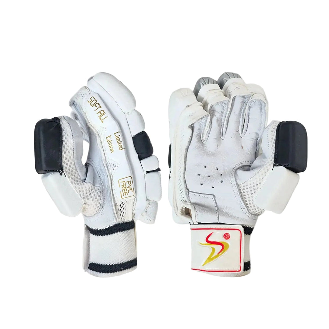 DS BLK/SLV Cricket Batting Gloves