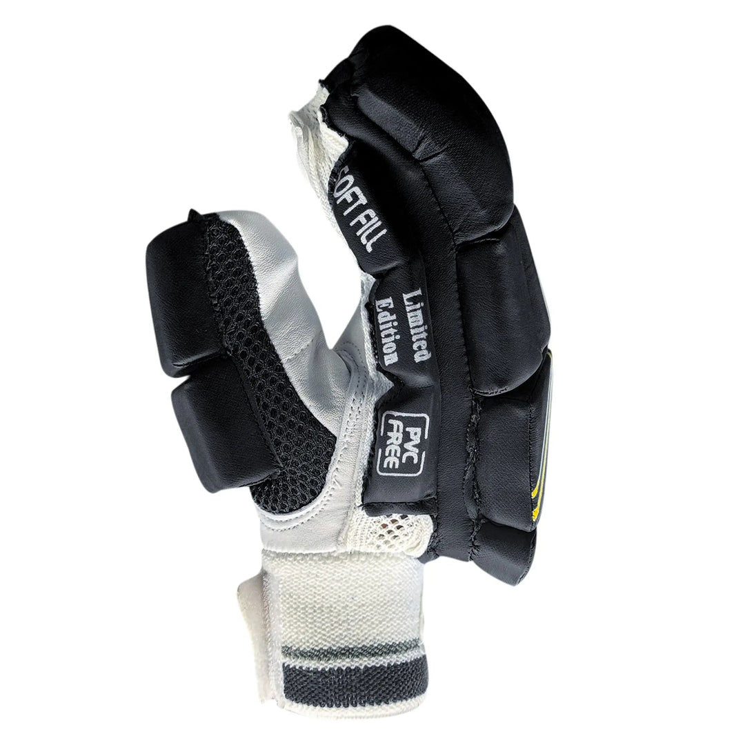 DS 1.3 Batting Gloves Black DS Sports