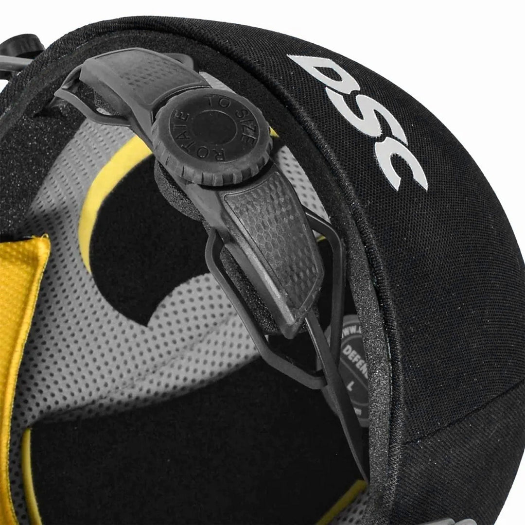 DSC Defender 2.0 Cricket Helmet - grille detail