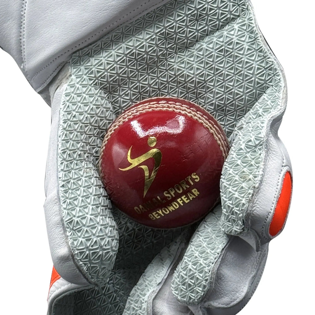Ds Supreme Wicket Keeping Gloves - Cricket shop italy